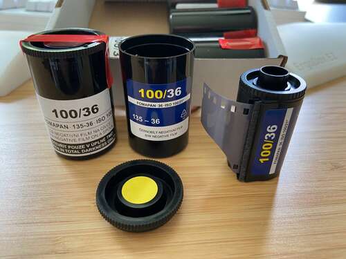 Reloadable Fomapan cartridge